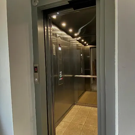 Avrora 아파트 바르나