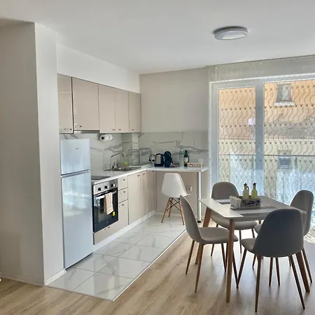 Avrora Апартаменты *