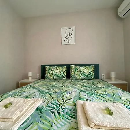 Avrora Апартаменты